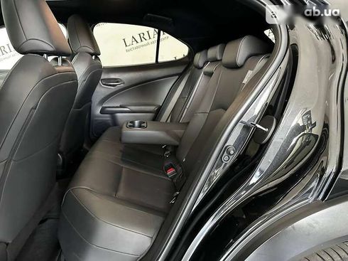 Lexus UX 2021 - фото 20