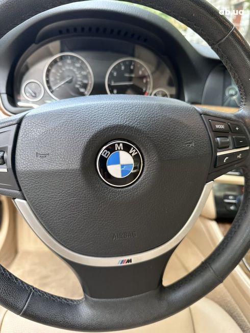 BMW 5 серия 2013 белый - фото 16