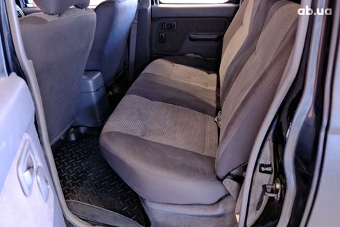 Nissan NP300 2013 черный - фото 8