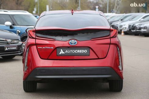 Toyota Prius 2016 - фото 6