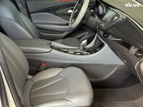 Buick Envision 2020 серый - фото 23