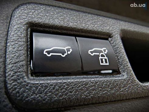 Toyota Venza 2021 - фото 17