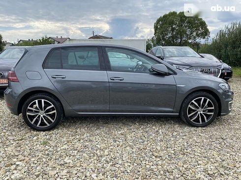 Volkswagen e-Golf 2020 - фото 26