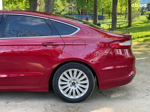Ford Fusion 2015 красный - фото 13