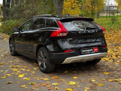 Volvo V40 2015 черный - фото 9