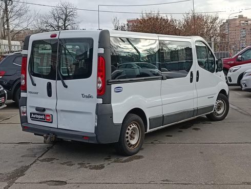 Renault Trafic 2009 белый - фото 6