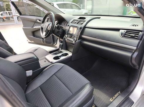 Toyota Camry 2013 - фото 13