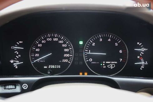 Lexus LX 2005 - фото 17