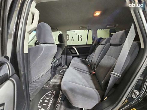 Toyota Land Cruiser Prado 2019 - фото 16