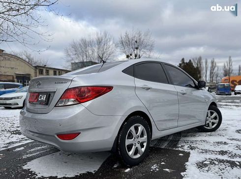 Hyundai Accent 2012 - фото 10