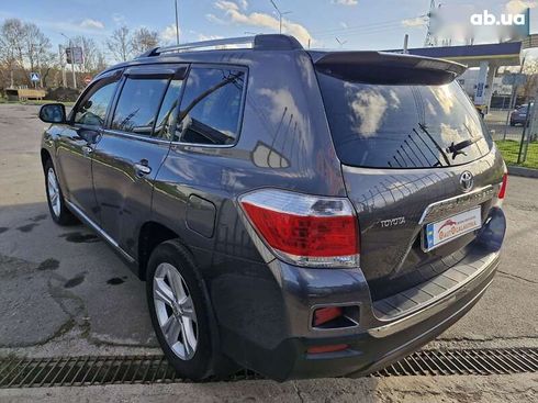 Toyota Highlander 2011 - фото 4