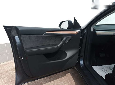 Tesla Model Y 2023 - фото 17