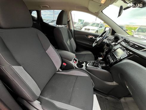 Nissan Qashqai 2019 красный - фото 44