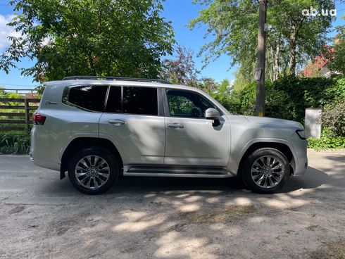Toyota Land Cruiser 2021 серый - фото 6