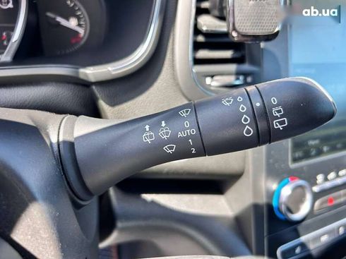 Renault Megane 2018 - фото 19