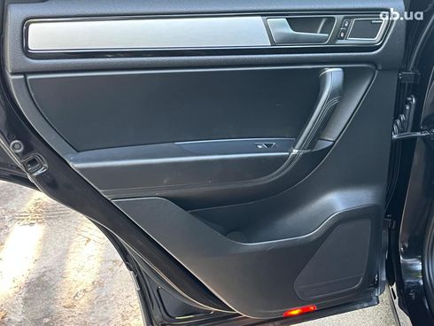Volkswagen Touareg 2011 черный - фото 90