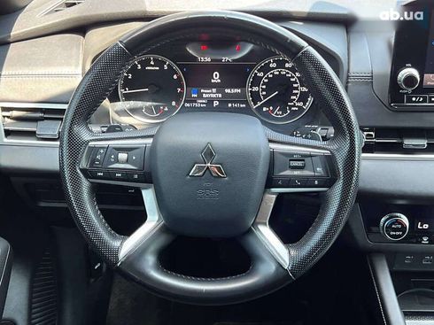 Mitsubishi Outlander 2021 - фото 12