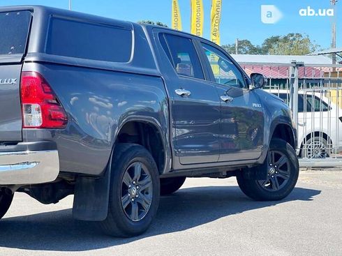 Toyota Hilux 2021 - фото 14