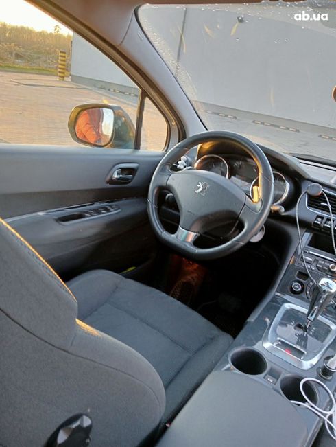 Peugeot 3008 2012 белый - фото 7