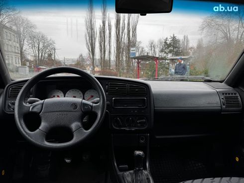 Volkswagen passat b4 1996 синий - фото 24