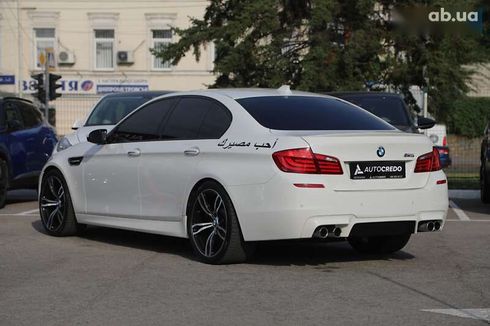 BMW M5 2012 - фото 6