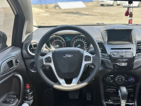 Ford Fiesta 2018 черный - фото 11