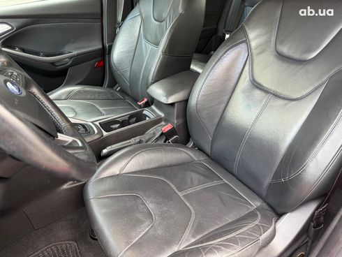 Ford Focus 2016 красный - фото 59