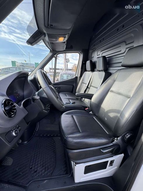 Mercedes-Benz Sprinter 2021 - фото 12