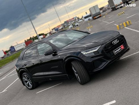 Audi Q8 2021 черный - фото 18