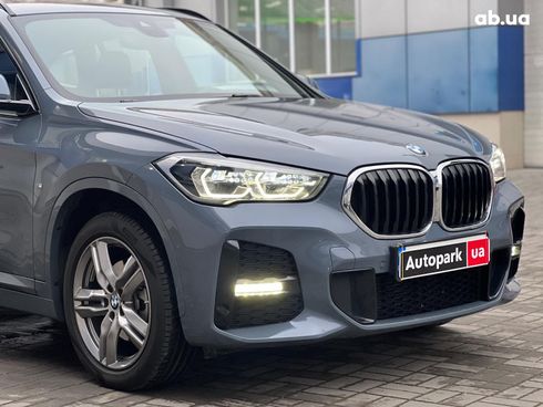 BMW X1 2022 серый - фото 4