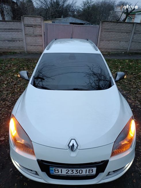 Renault Megane 2012 белый - фото 8