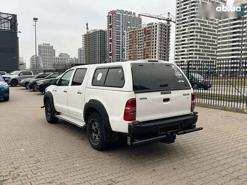 Toyota Hilux 2012 - фото 4