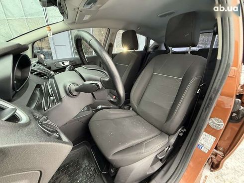 Ford Fiesta 2016 - фото 16