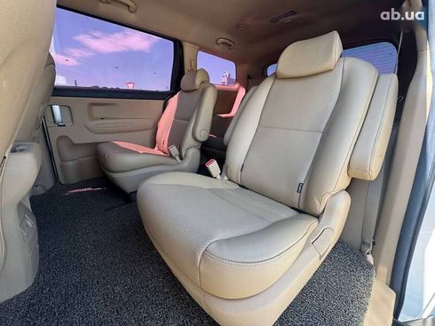 Kia Carnival 2019 - фото 19