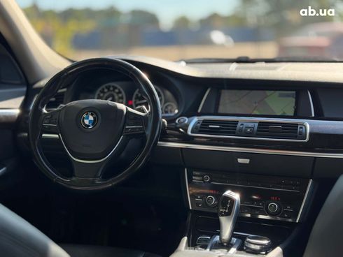 BMW 5 серия 2017 серый - фото 47