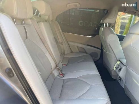 Toyota Camry 2021 - фото 22
