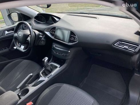Peugeot 308 2018 - фото 10
