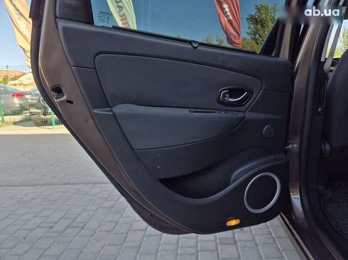Renault Scenic 2010 - фото 27