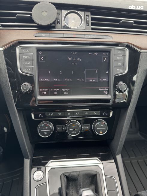 Volkswagen Passat 2016 красный - фото 22