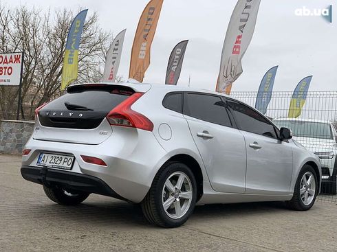 Volvo V40 2014 - фото 12