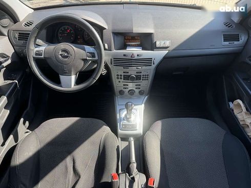Opel Astra 2012 - фото 24