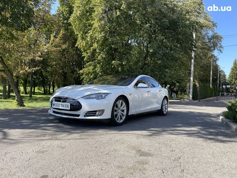 Tesla Model S 2016 - фото 10
