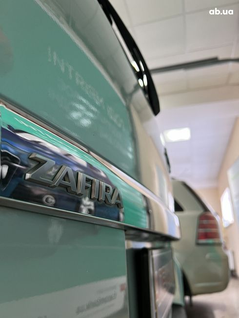 Opel Zafira 2005 серебристый - фото 9