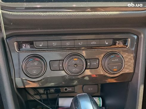 Volkswagen Tiguan 2018 белый - фото 31