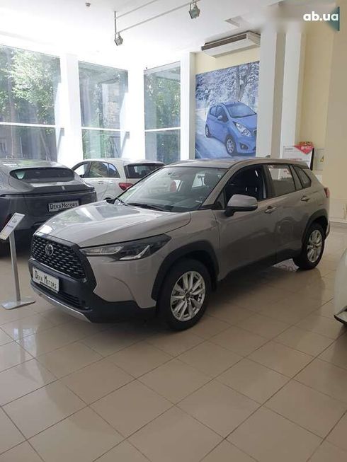 Toyota Corolla Cross 2024 - фото 5