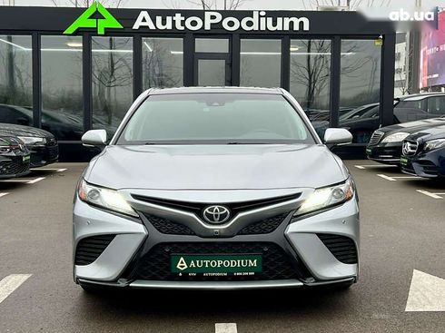 Toyota Camry 2018 - фото 4