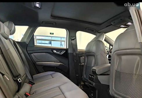 Audi Q4 e-tron 2023 - фото 7