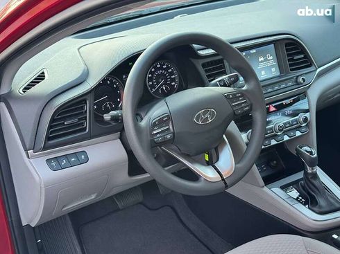 Hyundai Elantra 2019 - фото 15