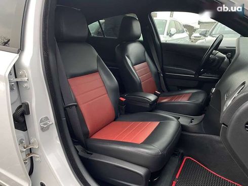 Dodge Charger 2019 - фото 25