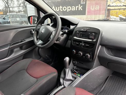 Renault Clio 2014 белый - фото 18